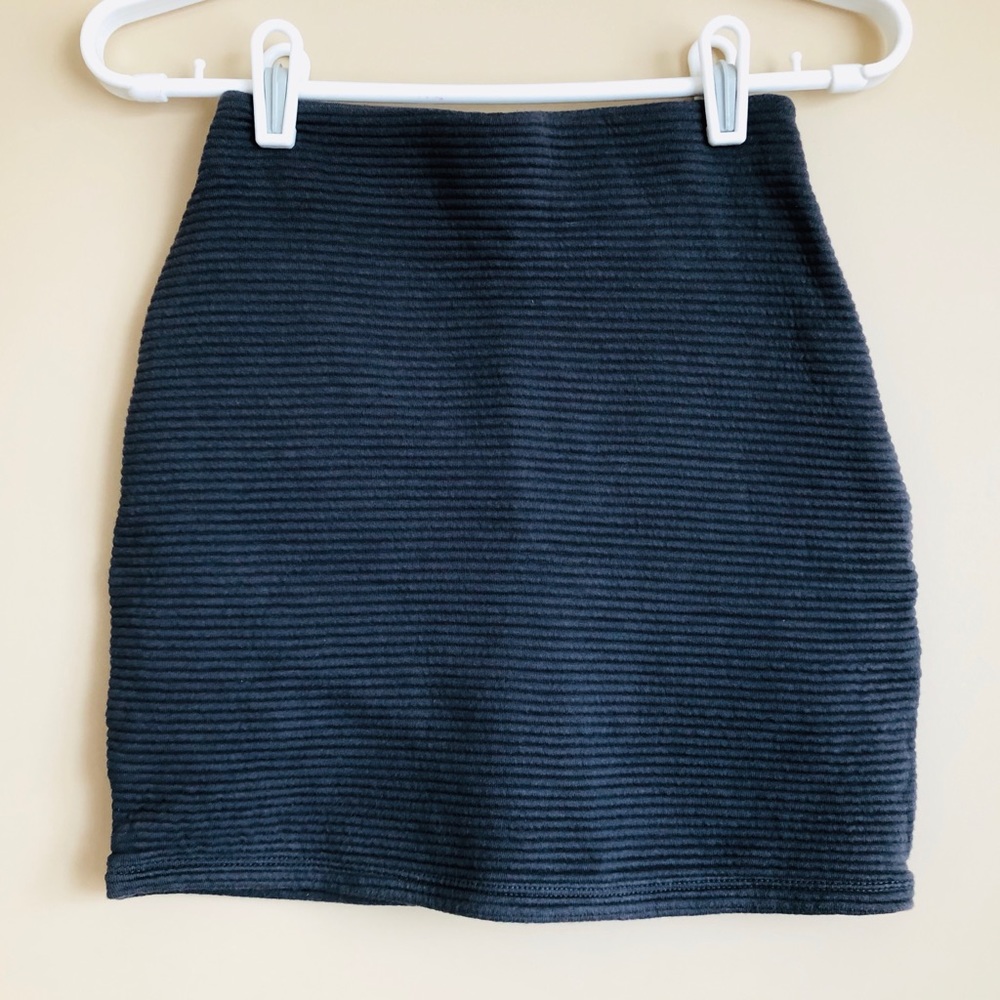 Aritzia | Wilfred Free skirt